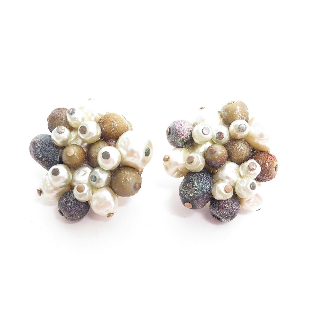 Vintage 1950's TRIFARI Designer Signed Beaded Cluster Clip-on Earrings A965